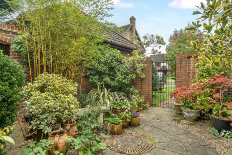 1369036-8-68f20f1...