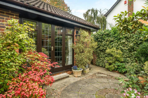 1369036-9-68f20f1...