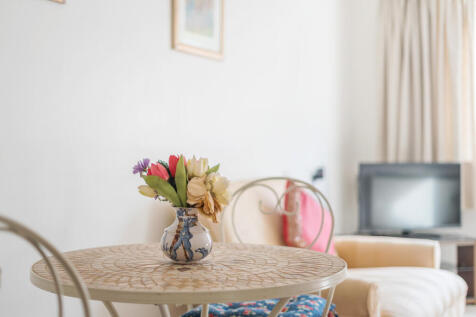 1363016-8-68f7719...