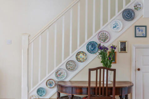 1373027-4-6904bfd...