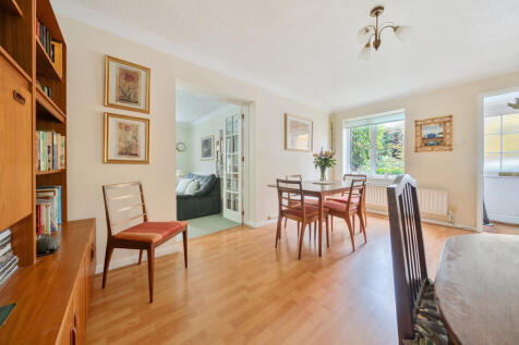 1373027-27-6904c3...