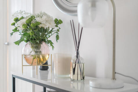 1374897-16-690b5b...