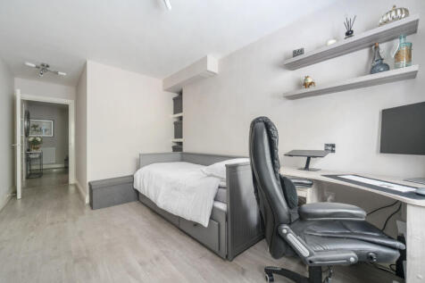 1374897-14-690b59...