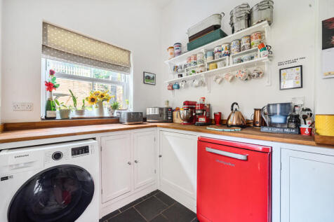 1375169-26-690c78...