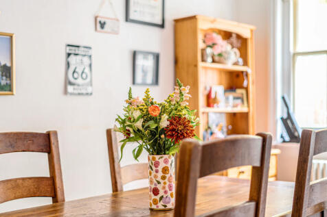 1375169-25-690c78...