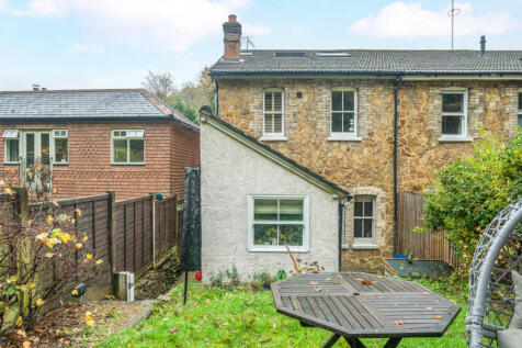 1375169-8-690c76a...