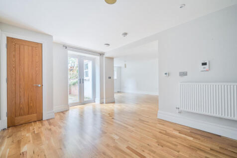 1376315-18-690c86...