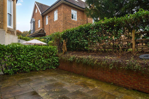 1376315-3-690c858...