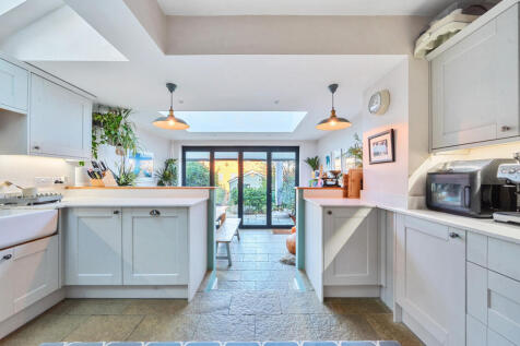 1383745-15-692085...