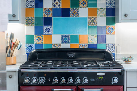 1383745-28-692085...