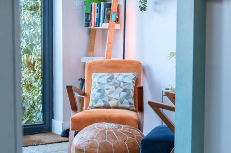 1383745-29-692085...