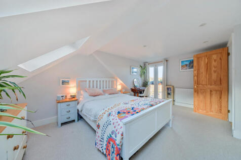 1383745-43-692086...