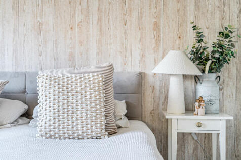 1382641-10-6925c4...