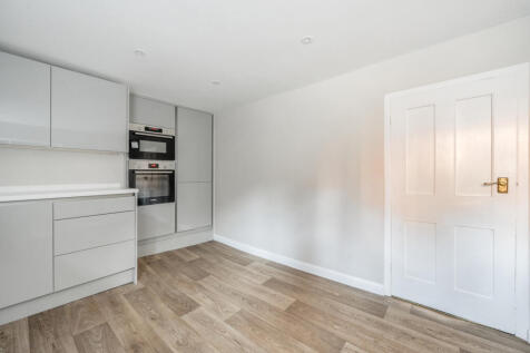 1382996-6-691f05f...