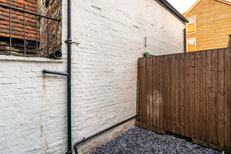 1382996-4-691f05c...