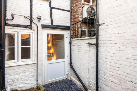 1382996-5-691f05e...