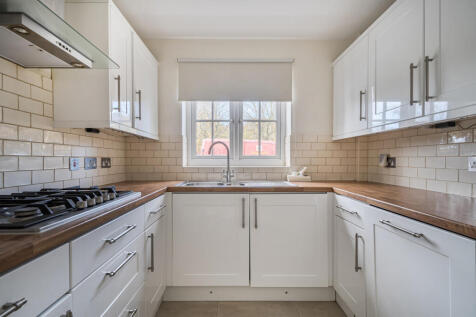 1386947-8-692ef3f...