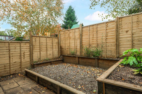 1375465-9-690b60c...