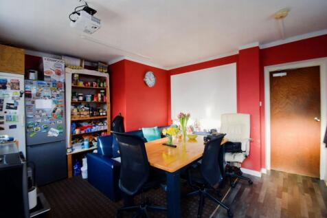 Kitchen / Breakfast Room