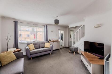 Sitting Room / Dining Room