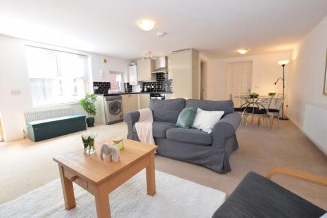 Open-plan Sitting Room, Dining Area &amp; Kitchen