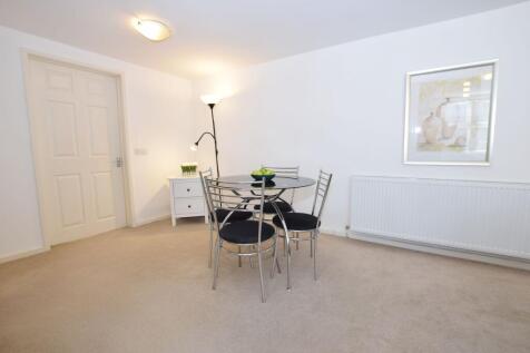 Open-plan Sitting Room, Dining Area &amp; Kitchen