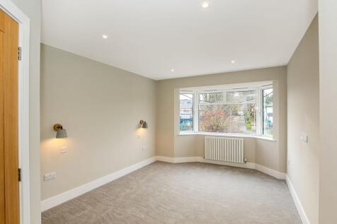 Principle Bedroom with En-suite
