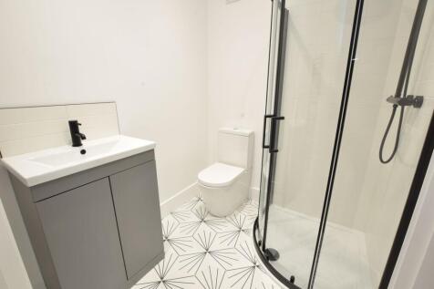 Principle Bedroom with En-suite
