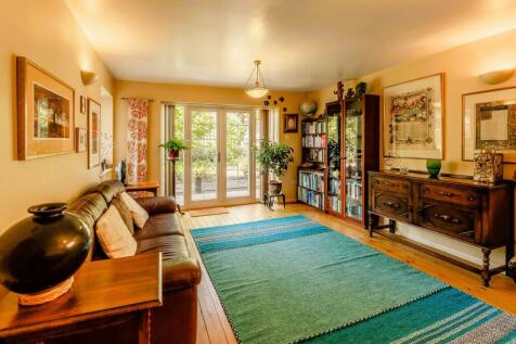 Generous Livingroom