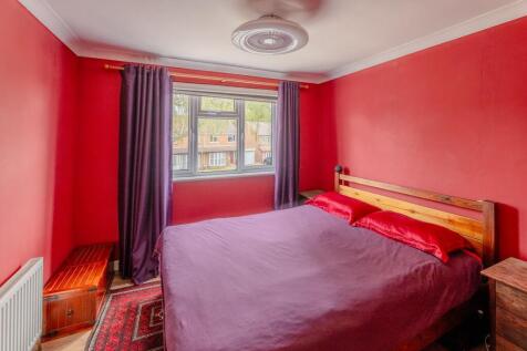 Prinicple Bedroom w/ Dressing Room &amp; En-suite