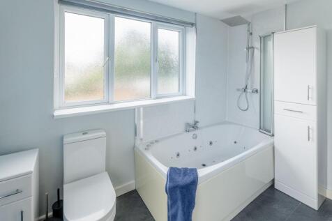 Prinicple Bedroom w/ Dressing Room &amp; En-suite
