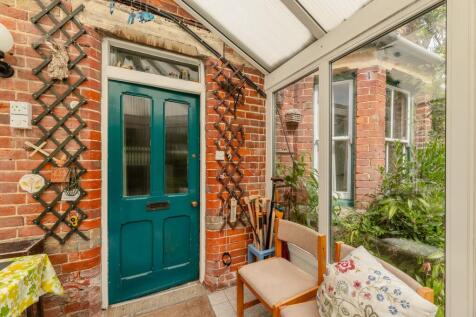 Conservatory / Hallway