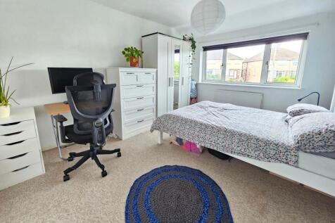 3 Generous Bedrooms