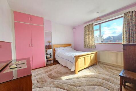 4 Generous Bedrooms