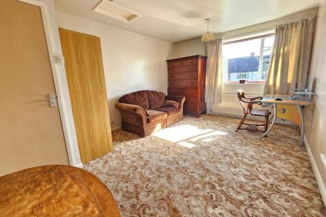 4 Generous Bedrooms