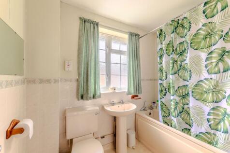 Family Bathroom on First Floor