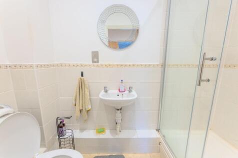 Ground floor Bathroom