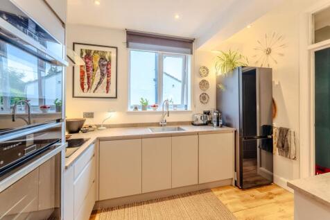 Open-Plan Kitchen & Dining Room