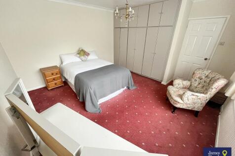 Bed12