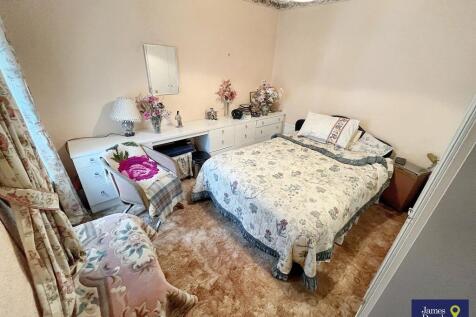 Bed2