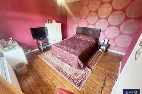 Bed12