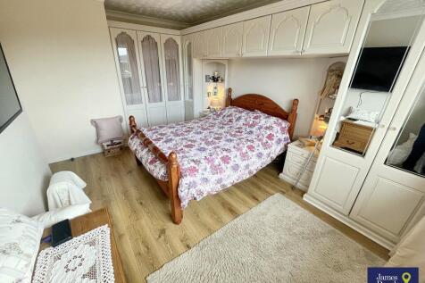 Bed12
