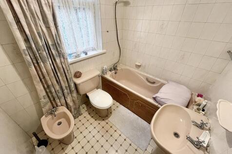 Bathroom1