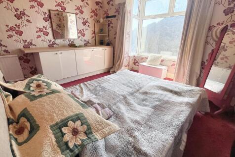 Bed12
