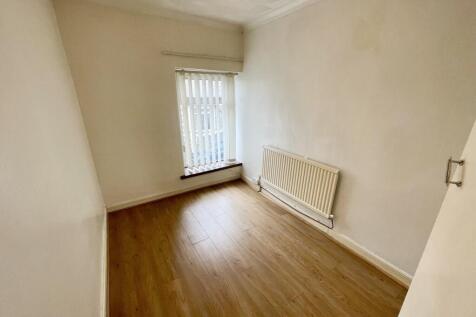 Bedroom 3 (front)