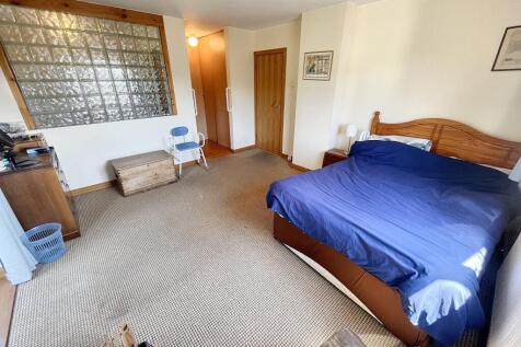 Bed12
