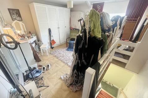 Bedroom4