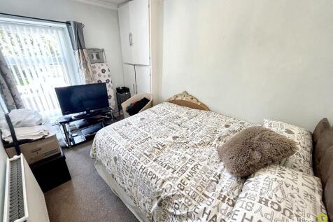 Bed2