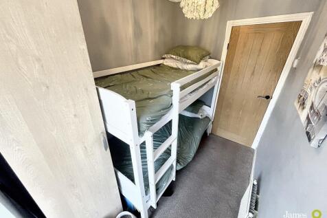 Bed3