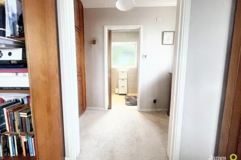 Bed1Wardrobe